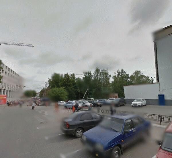 Банкомат Сбербанка России по адресу просп. Первомайский,  70,  корп. 1